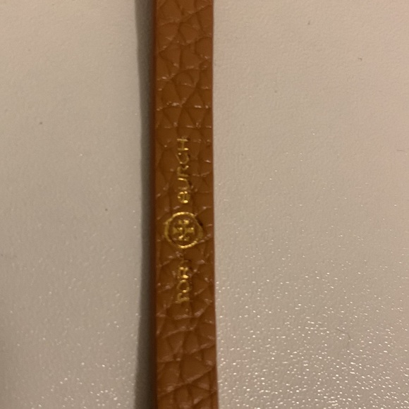 NWT: Leather double wrap bracelet with gold Hardware - Picture 3 of 4